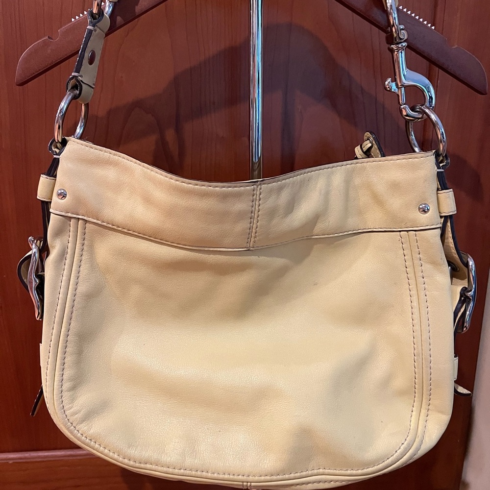 Coach Yellow Leather Shoulder Bag with Silver Hardware - Picture 4 of 11